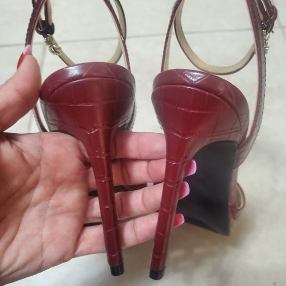 Guess - Maroon Platform Heels - Picture 4 of 9